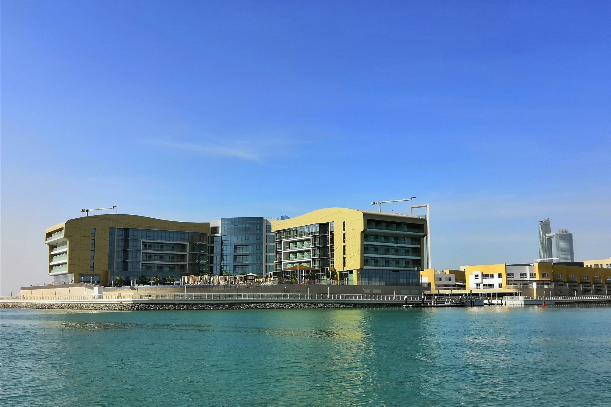 Royal M Hotel Abu Dhabi By Gewan Zewnętrze zdjęcie Al Dana School